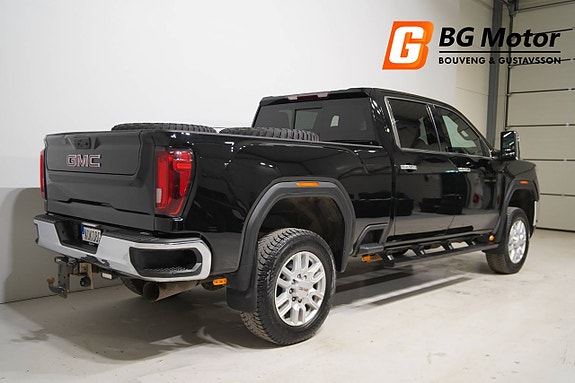 GMC Sierra 3 of 5