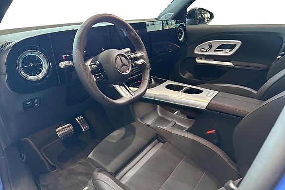 Mercedes-Benz GLB350 11 of 18