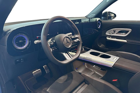 Mercedes-Benz GLB350 6 of 18
