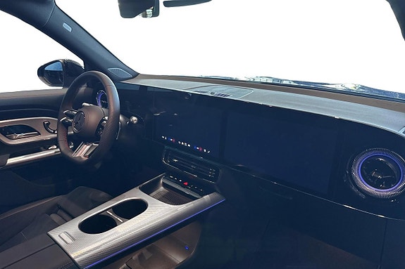 Mercedes-Benz GLB350 9 of 18
