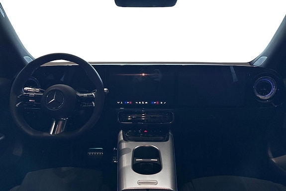 Mercedes-Benz GLB350 8 of 18