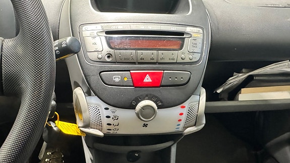 Toyota Aygo 9 of 13