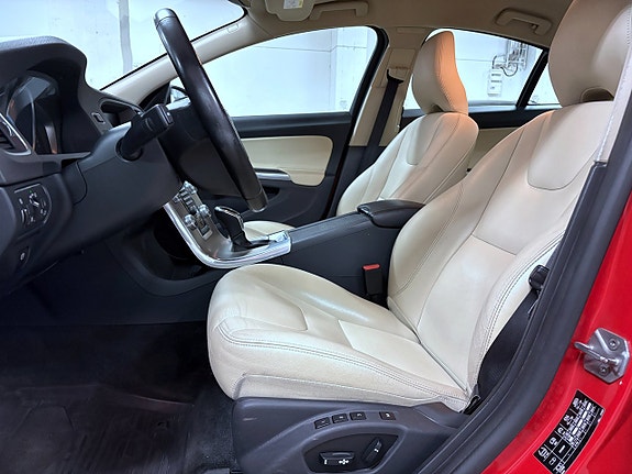 Volvo S60 5 of 19