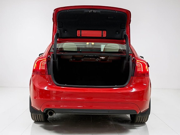 Volvo S60 14 of 19
