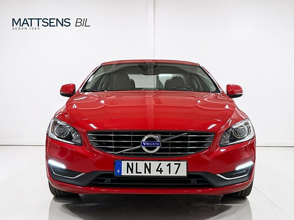 Volvo S60 2 of 19