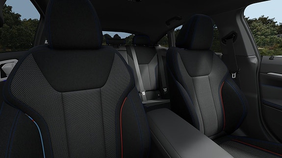 BMW i4 10 of 13