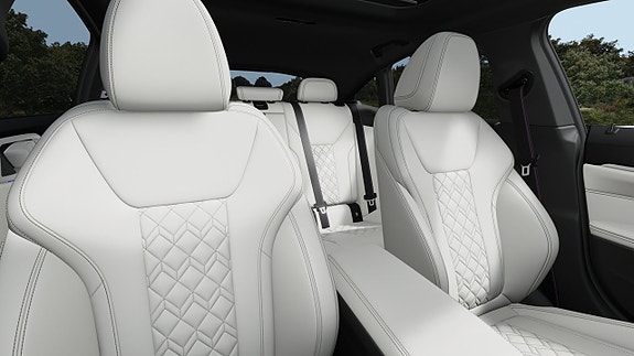 BMW i4 10 of 13