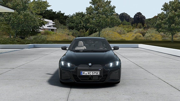 BMW i4 3 of 13