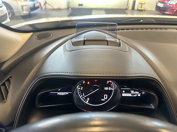 Mazda CX-3 9 of 12
