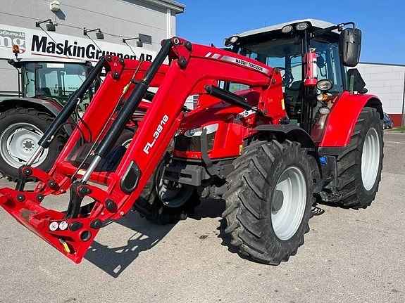 Massey Ferguson 5713 S D4