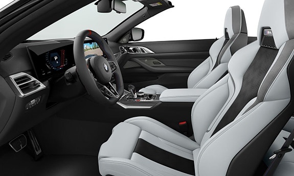 BMW M4 4 of 5