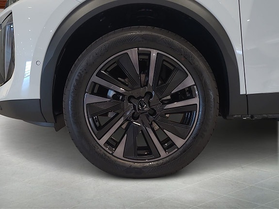 Peugeot 2008 9 of 14