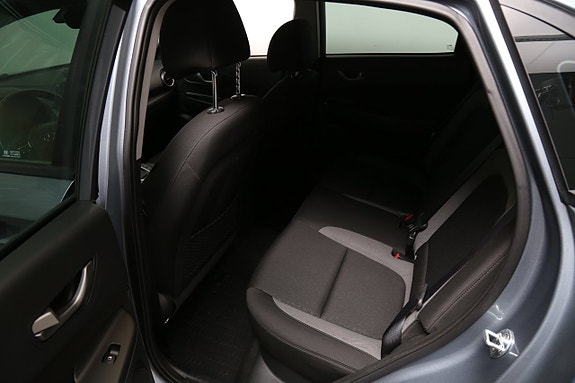 Hyundai Kona 15 of 30