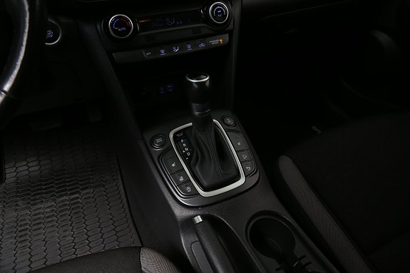 Hyundai Kona 21 of 30