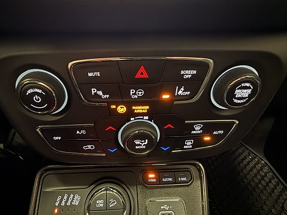 Jeep Compass 12 of 14