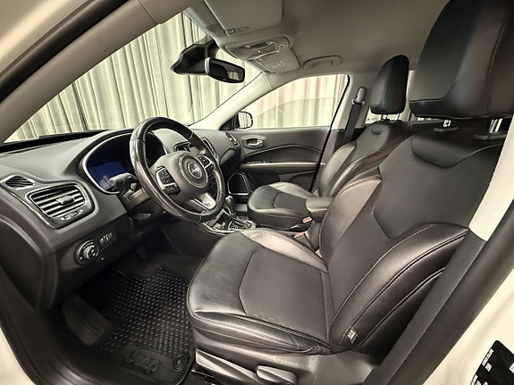 Jeep Compass 7 of 14