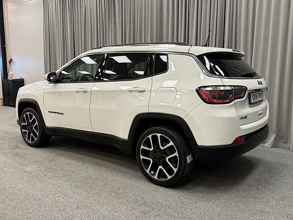 Jeep Compass 3 of 14