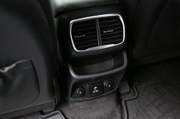 Hyundai Santa Fe 15 of 30
