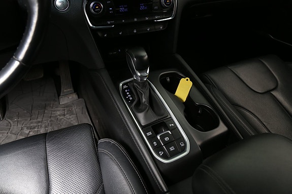 Hyundai Santa Fe 23 of 30