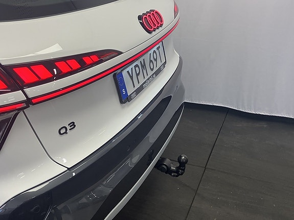 Audi Q3 6 of 14