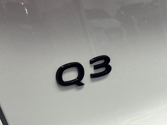 Audi Q3 8 of 14