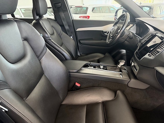 Volvo XC90 6 of 13
