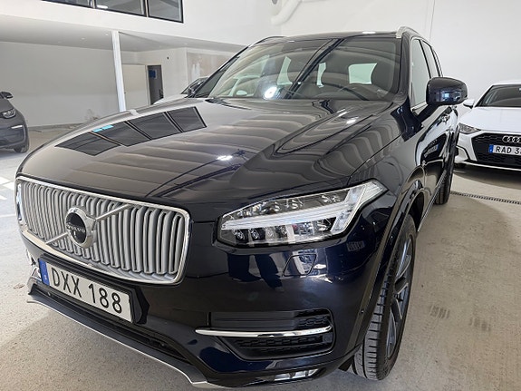 Volvo XC90 10 of 13