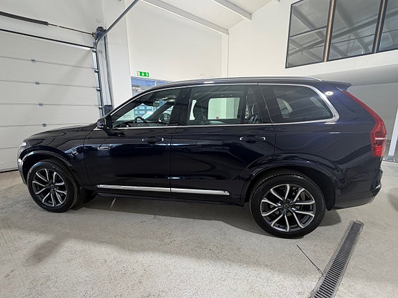 Volvo XC90 9 of 13