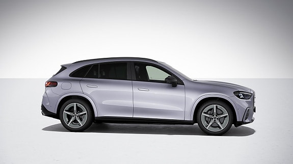 Mercedes-Benz GLC400 2 of 10