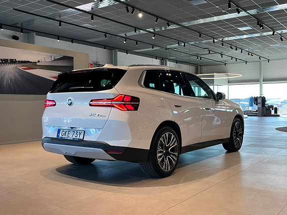 BMW X3 4 of 5