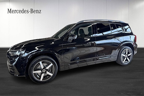 Mercedes-Benz GLB250+ 4 of 5