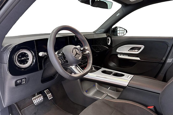 Mercedes-Benz GLB250+ 9 of 12