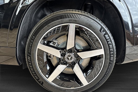 Mercedes-Benz GLB250+ 12 of 12