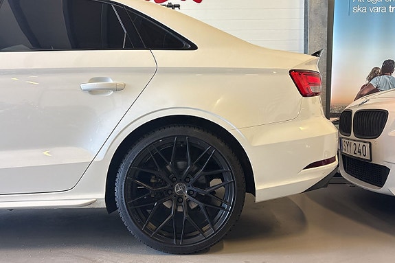 Audi A3 6 of 24