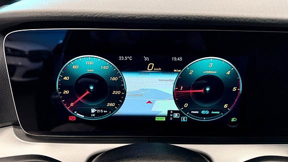 Mercedes-Benz E220 d 17 of 18