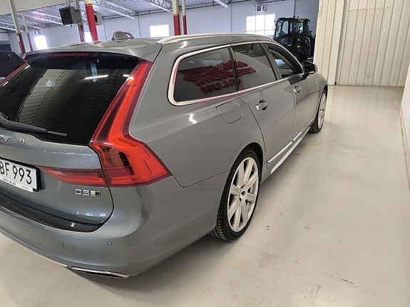 Volvo V90 4 of 5