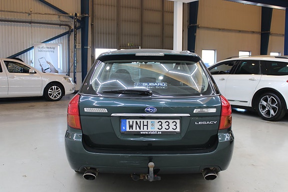 Subaru Legacy 5 of 5