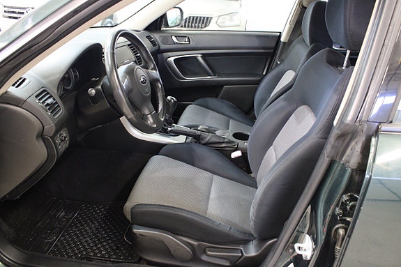 Subaru Legacy 4 of 13