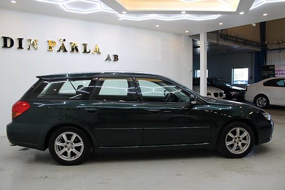Subaru Legacy 4 of 5
