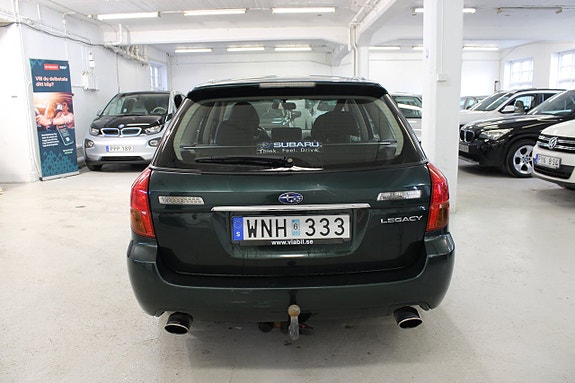 Subaru Legacy 12 of 13