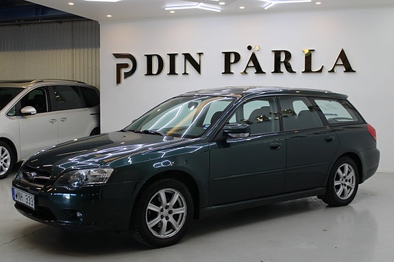 Subaru Legacy 3 of 5