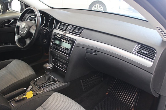 Skoda Superb 11 of 12