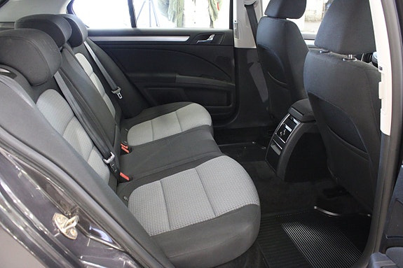 Skoda Superb 8 of 13