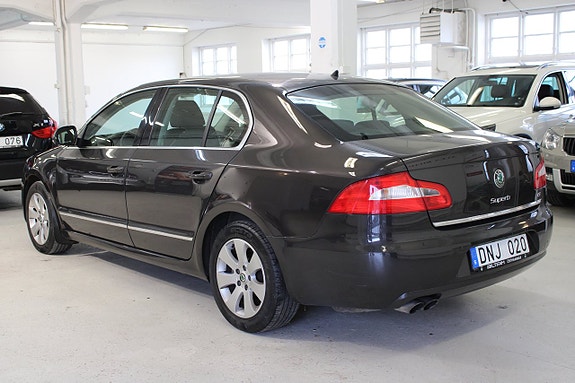 Skoda Superb 11 of 13