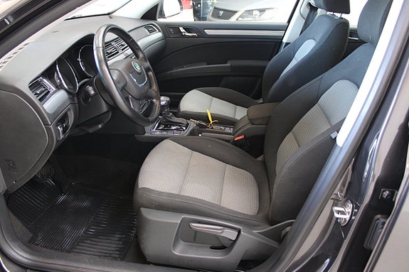 Skoda Superb 6 of 12