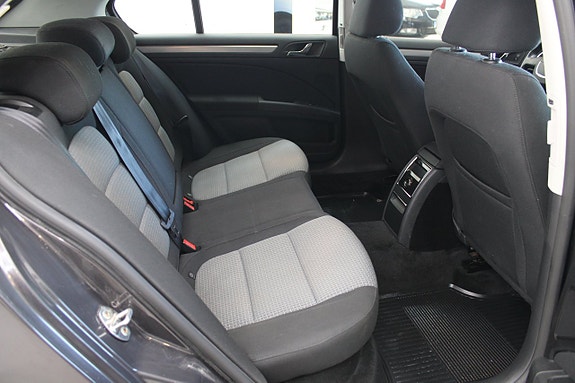 Skoda Superb 9 of 12