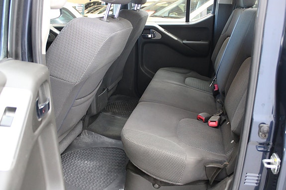 Nissan Navara 8 of 12