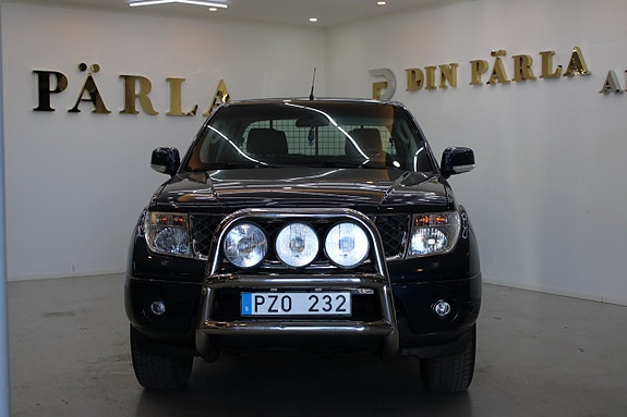 Nissan Navara 2 of 12