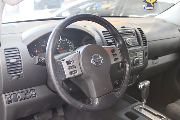 Nissan Navara 12 of 12