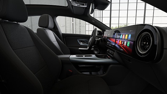 Mercedes-Benz CLA350 6 of 9